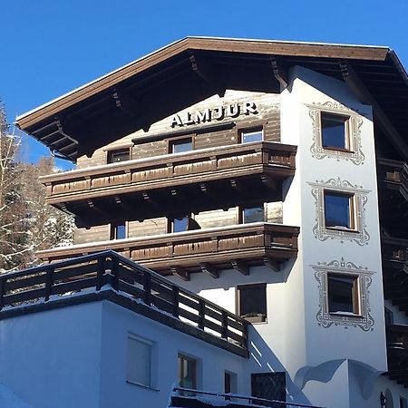 Hotel Garni Almjur 圣安东阿尔贝格 外观 照片