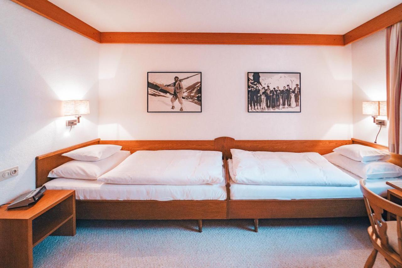 Hotel Garni Almjur 圣安东阿尔贝格 外观 照片