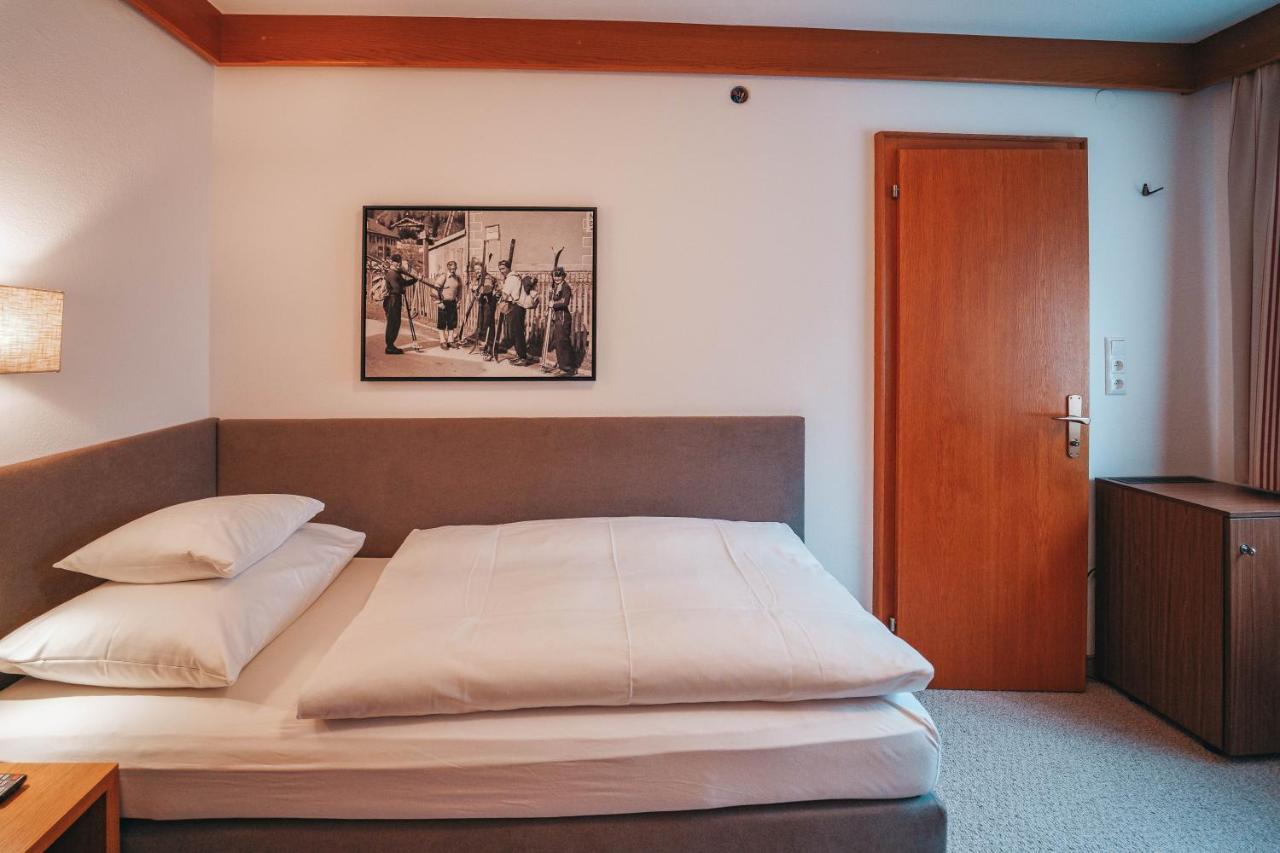 Hotel Garni Almjur 圣安东阿尔贝格 外观 照片