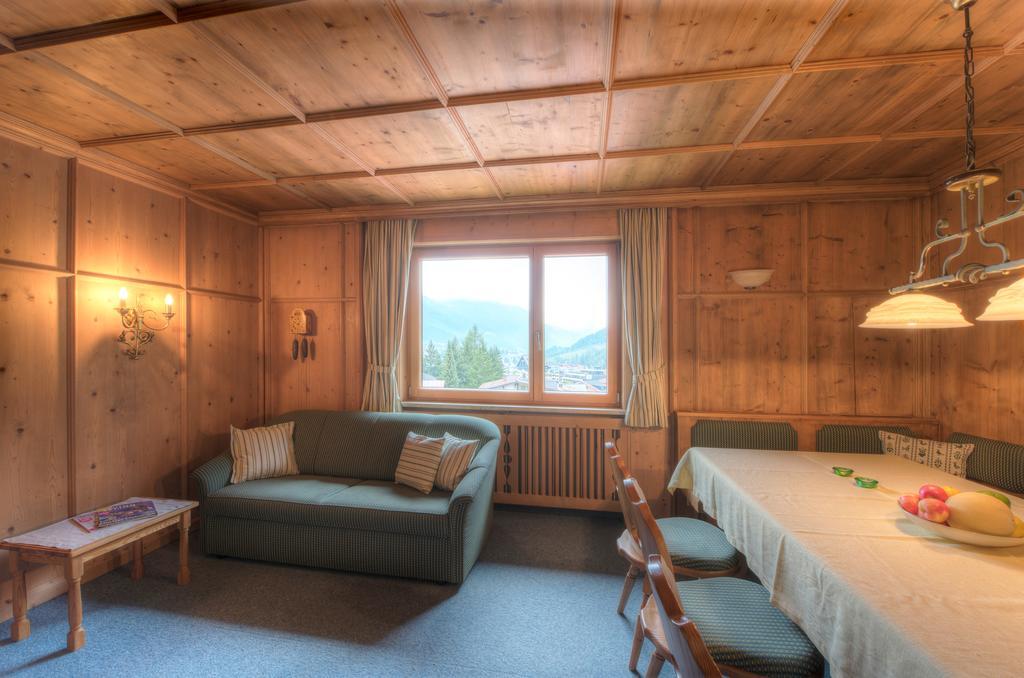 Hotel Garni Almjur 圣安东阿尔贝格 外观 照片
